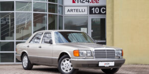 Haver tellis Saksamaalt klassikalise Mercedes-Benz S300 (W126)